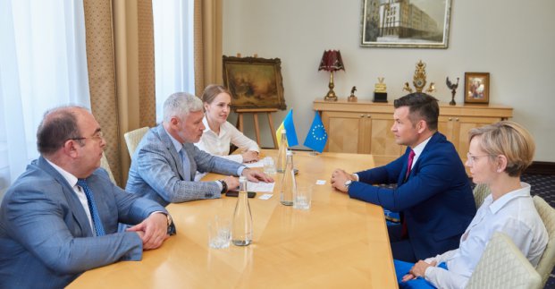 Ігор Терехов та Йонат Строє обговорили проблеми трудової міграції