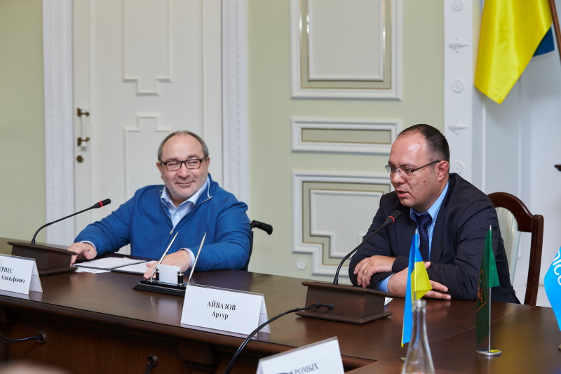 Геннадій Кернес підписав меморандум з ЮНІСЕФ