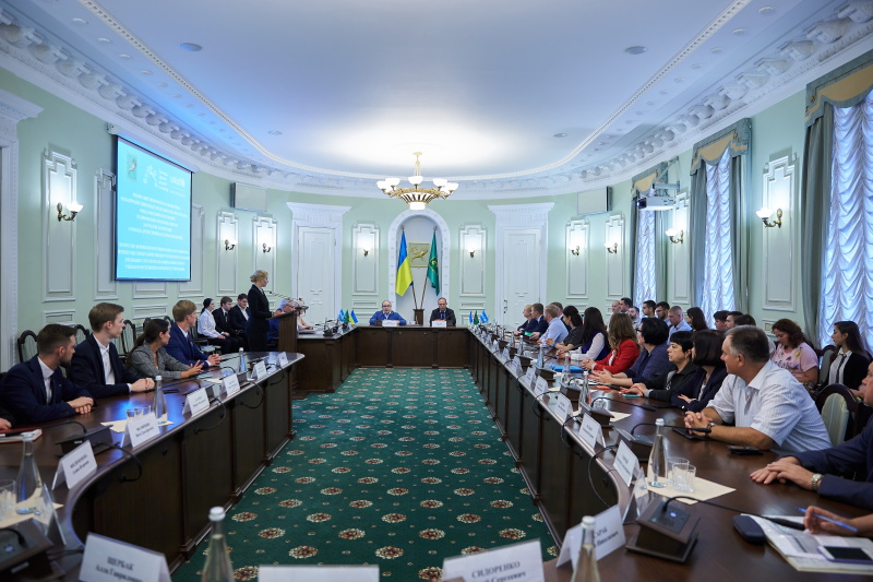 Геннадій Кернес підписав меморандум з ЮНІСЕФ