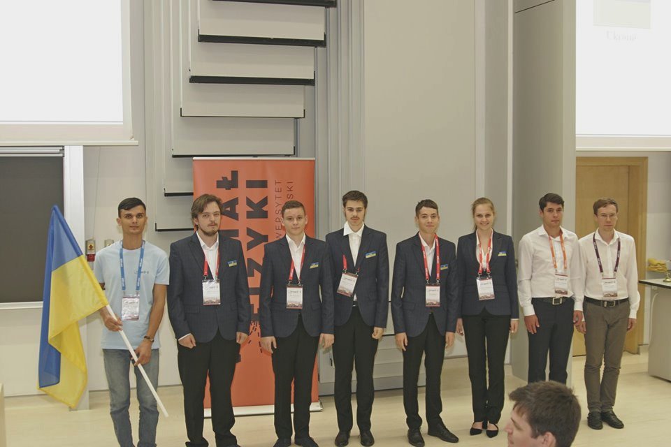 Харківські школярі - призери міжнародних фізичних турнірів