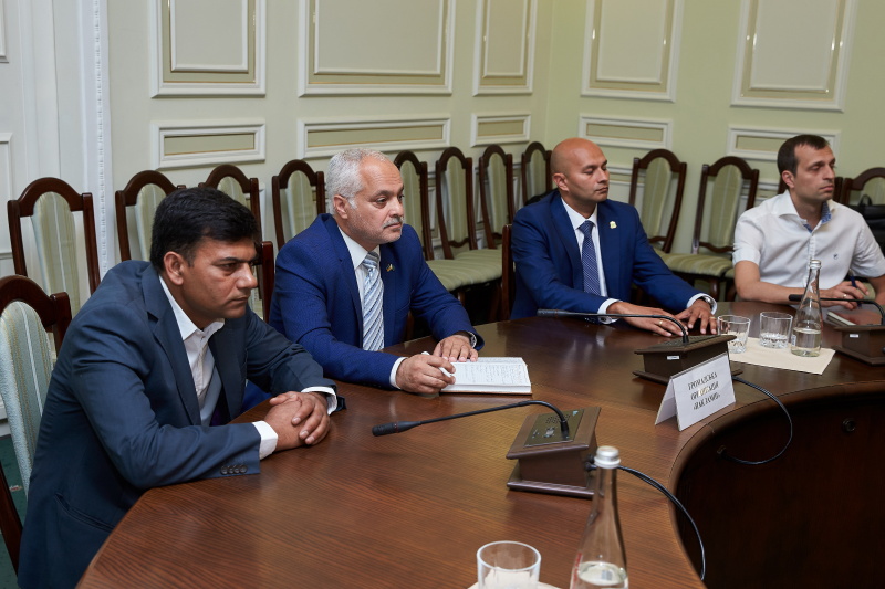Геннадій Кернес створює Раду національних меншин Харкова