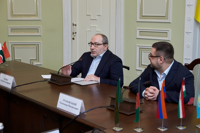 Геннадій Кернес створює Раду національних меншин Харкова