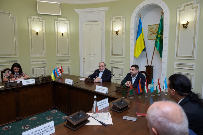 Геннадій Кернес створює Раду національних меншин Харкова