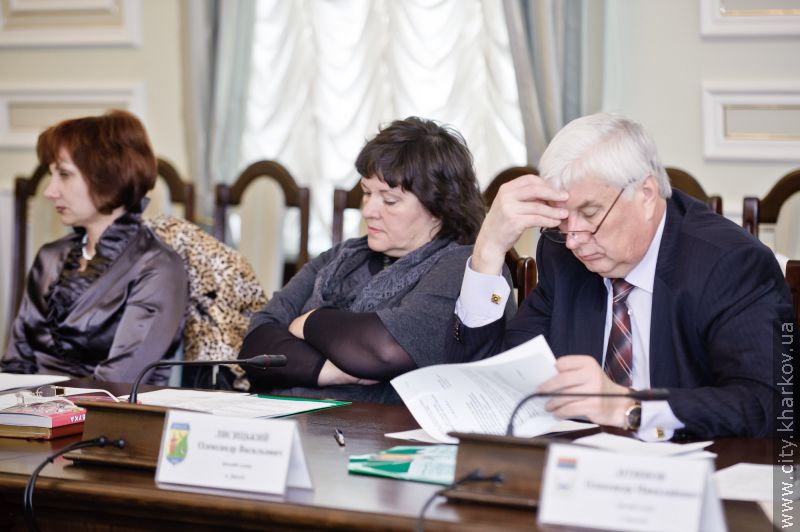 Асоціація міст передала комп'ютери місцевим радам Харківської області