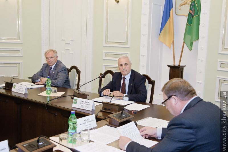 Асоціація міст передала комп'ютери місцевим радам Харківської області