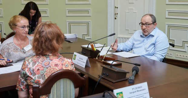 Геннадій Кернес провів особистий прийом громадян