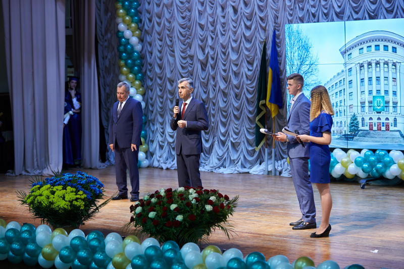 У медуніверситеті привітали першокурсників
