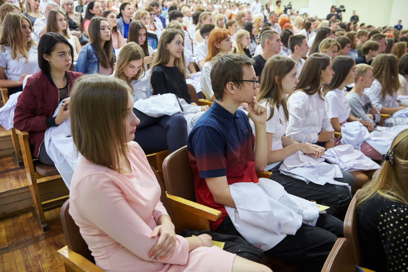 У медуніверситеті привітали першокурсників