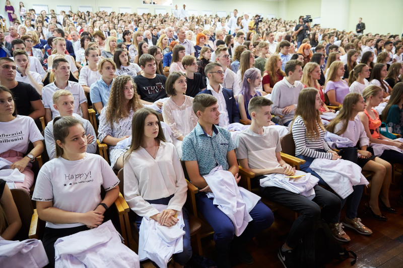 У медуніверситеті привітали першокурсників