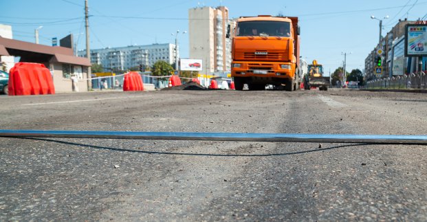 На вулиці Полтавський шлях ремонтують дорогу 