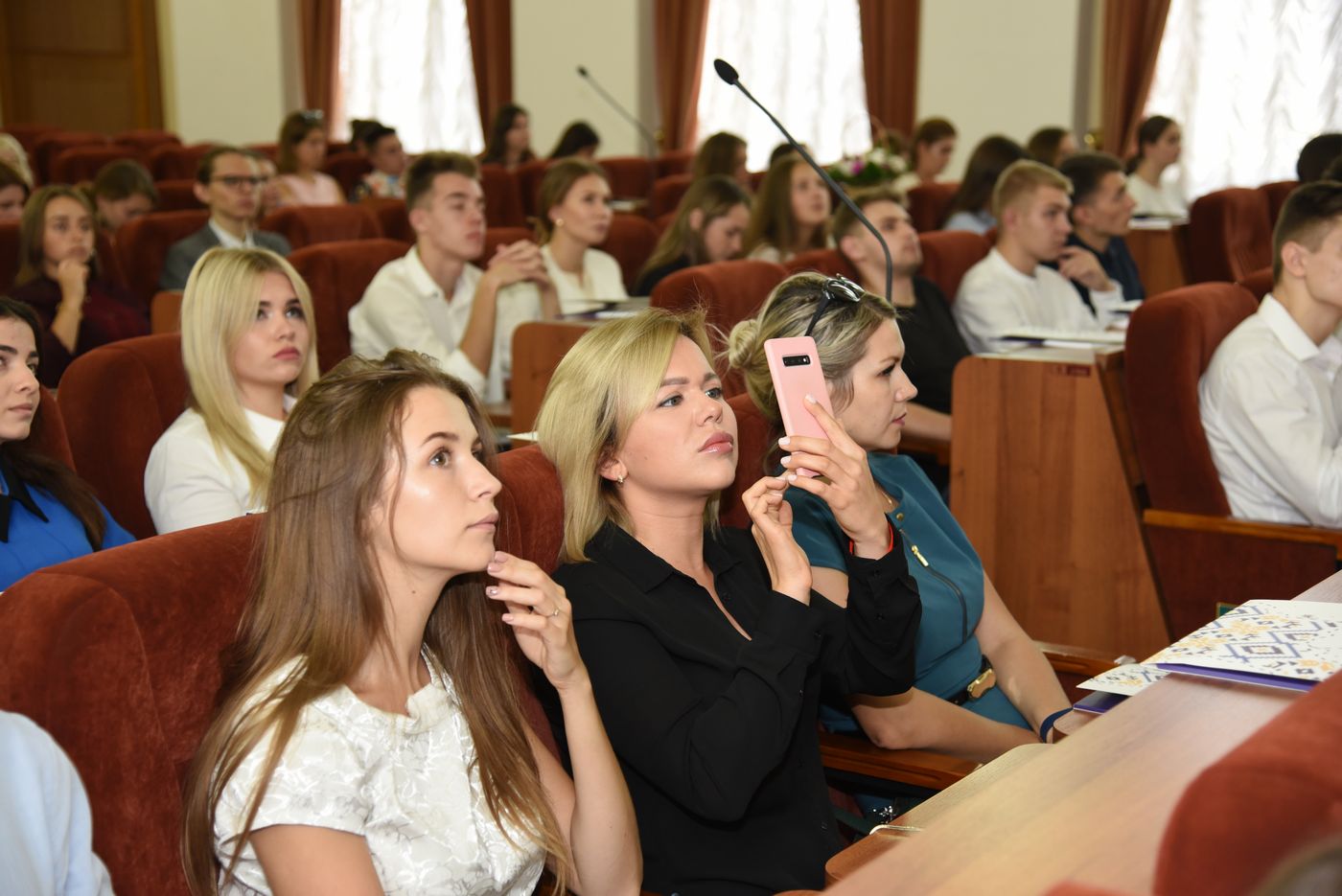 Сортування сміття у школах і благодійні еко-ініціативи - нові проекти Молодіжної ради