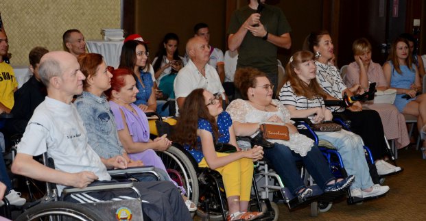 У Харкові людей з інвалідністю навчать творчих професій