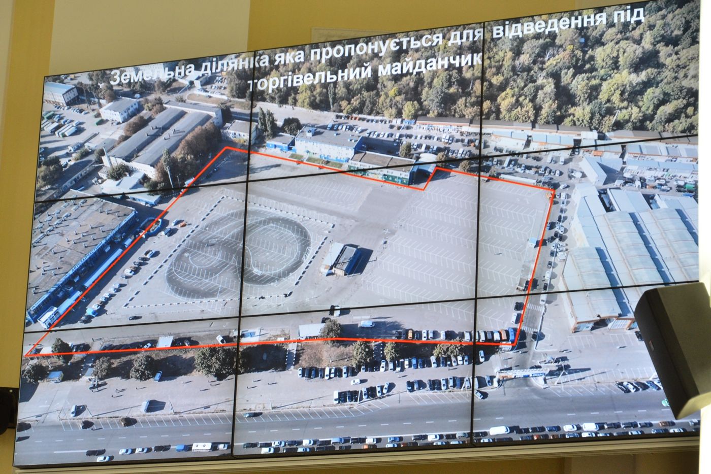 Геннадій Кернес обговорив з підприємцями «Барабашово» будівництво нової дороги