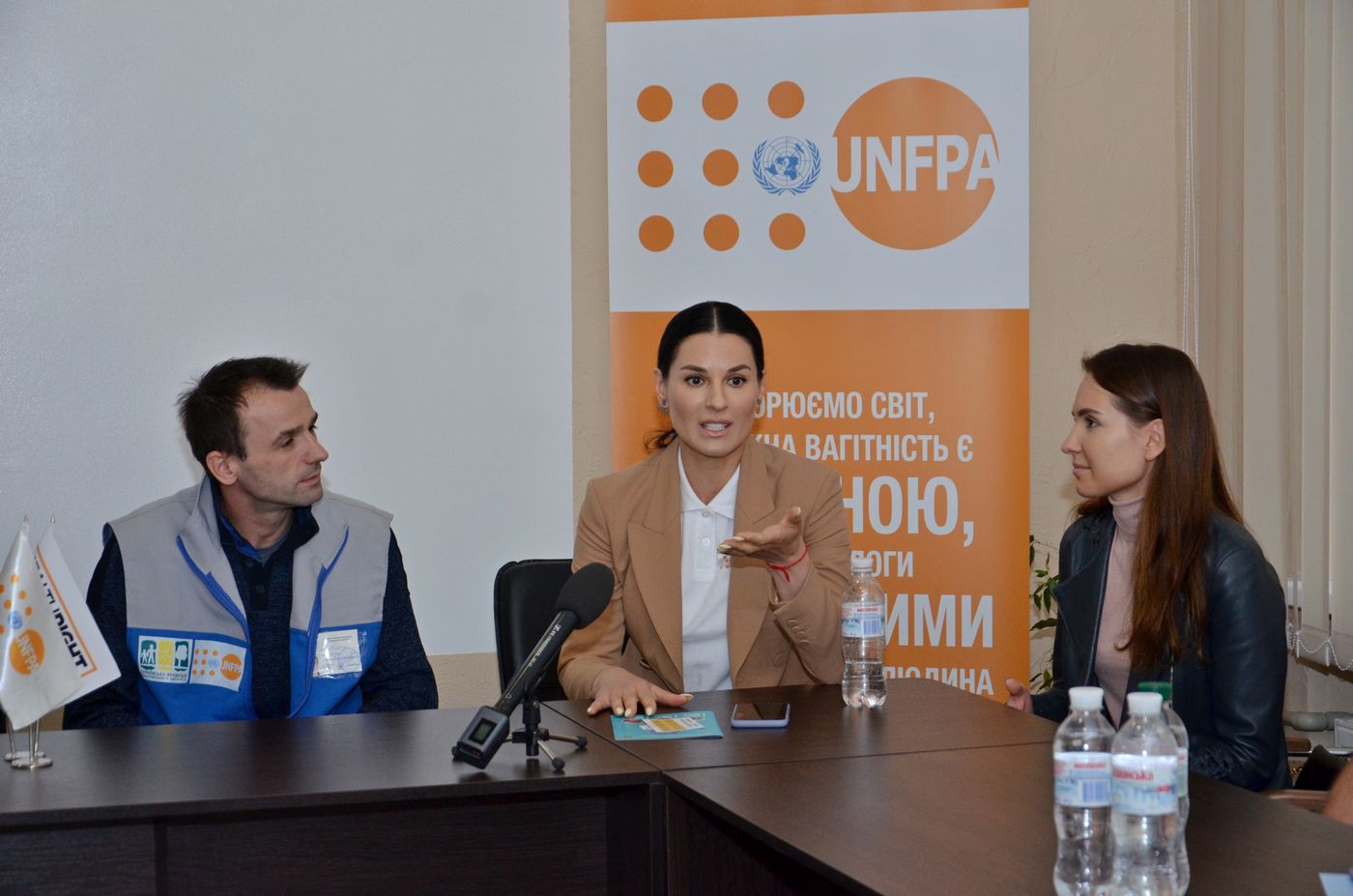 Посол Фонду ООН Маша Єфросиніна відвідала харківські центри для жертв насильства