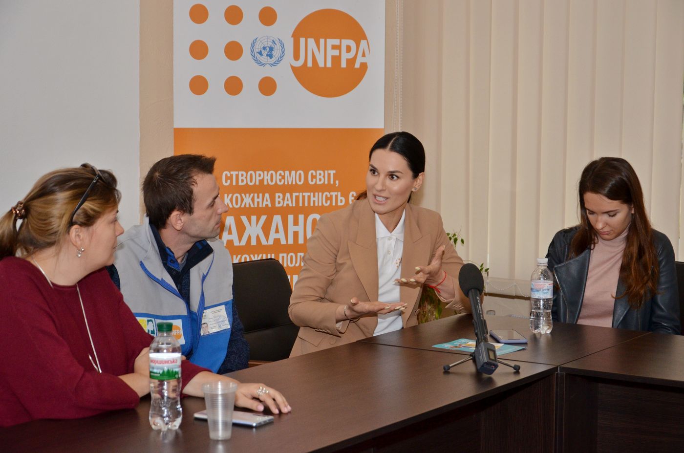 Посол Фонду ООН Маша Єфросиніна відвідала харківські центри для жертв насильства