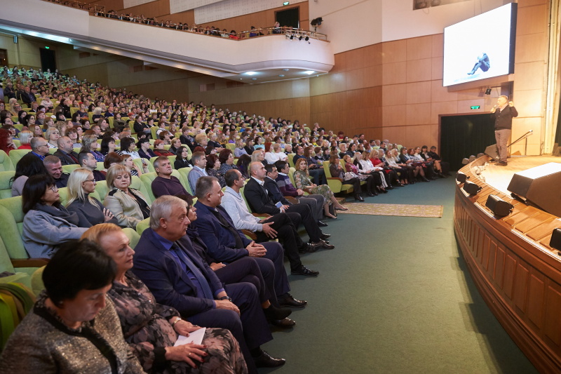 Геннадій Кернес: У боротьбі з дитячою наркоманією нам потрібна допомога батьків