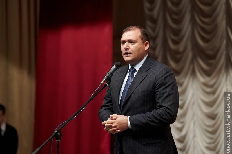 Геннадій Кернес привітав Харківський будівельний з новим статусом