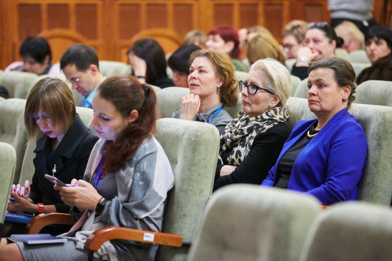 Вчені з різних країн світу обговорюють у Харкові лікування ендокринних захворювань