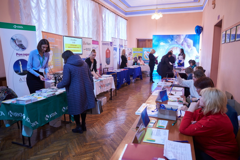 Вчені з різних країн світу обговорюють у Харкові лікування ендокринних захворювань