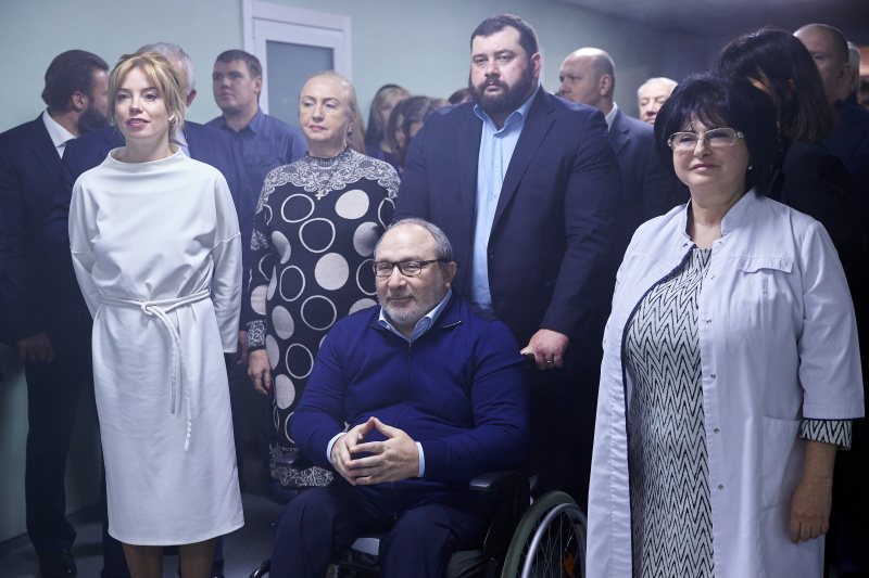 Геннадій Кернес відкрив діагностичний центр з МРТ останнього зразка