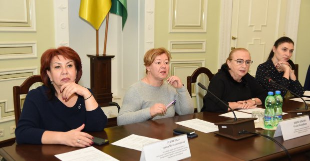 У міськраді обговорили проблему доступності пішохідних переходів для людей з інвалідністю