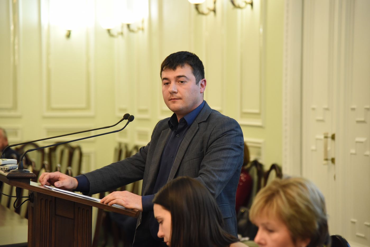 У міськраді обговорили проблему доступності пішохідних переходів для людей з інвалідністю