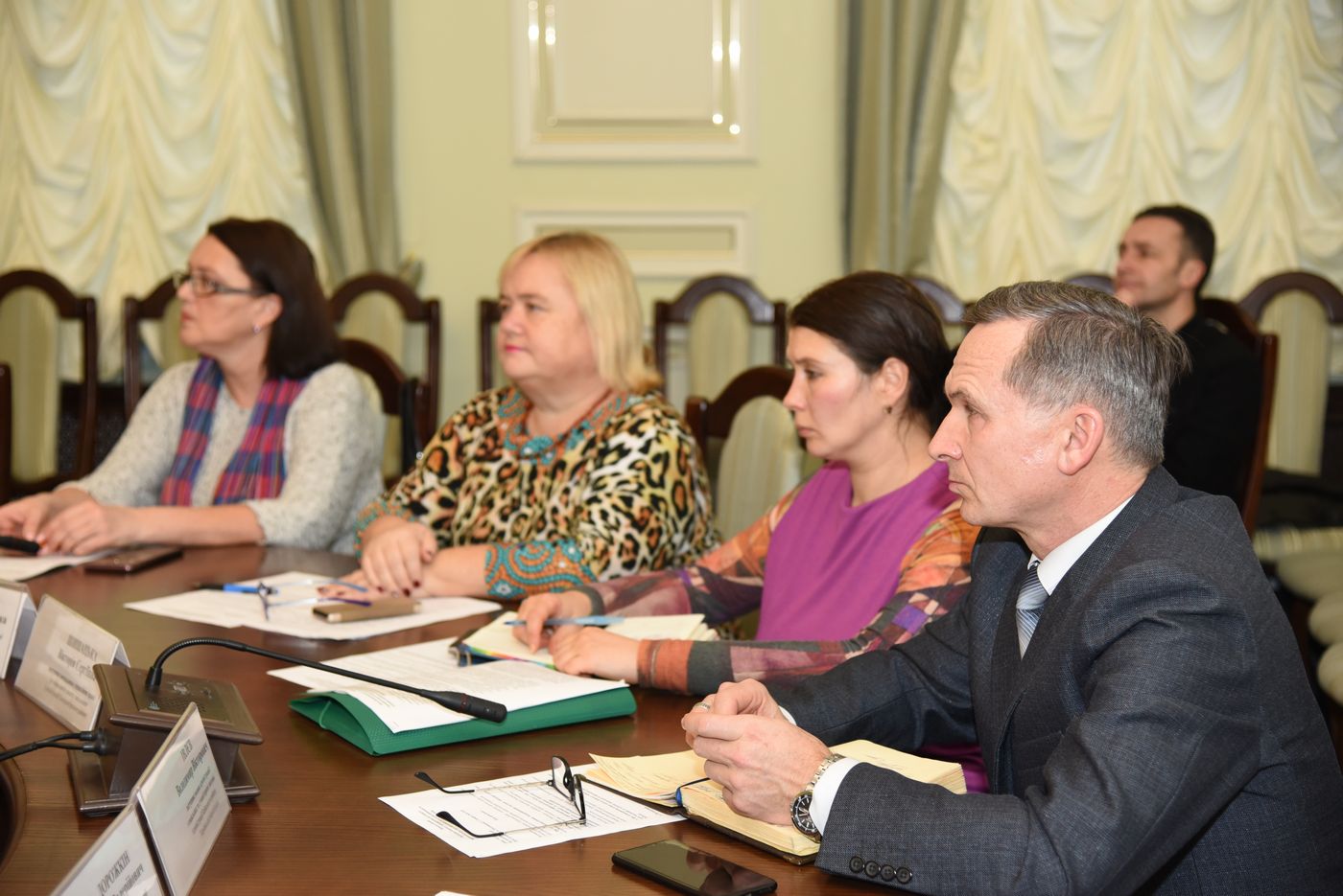 У міськраді обговорили проблему доступності пішохідних переходів для людей з інвалідністю
