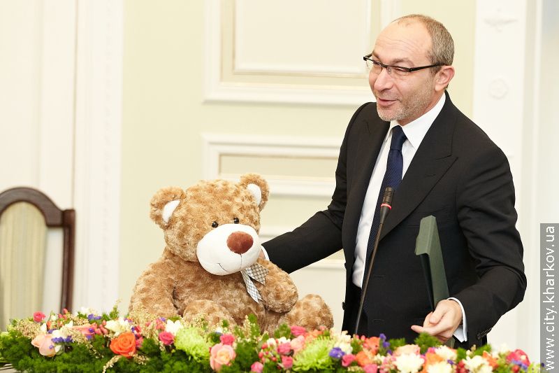 Геннадій Кернес нагородив найкращих юристів міста
