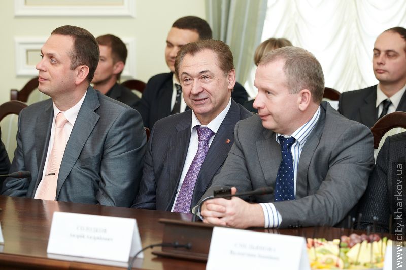 Геннадій Кернес нагородив найкращих юристів міста