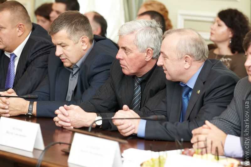 Геннадій Кернес нагородив найкращих юристів міста