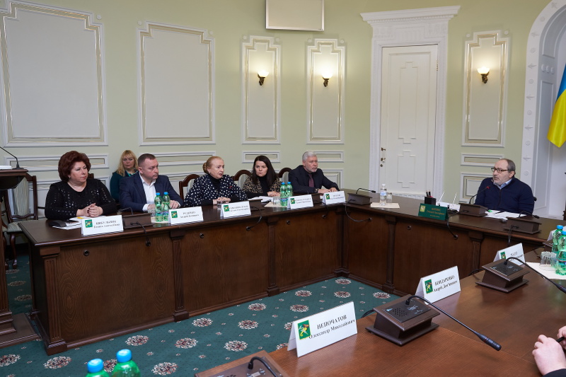 Геннадій Кернес зустрівся з працівниками коксового заводу