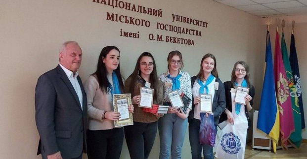 Школярі Шевченківського району перемогли у міському конкурсі