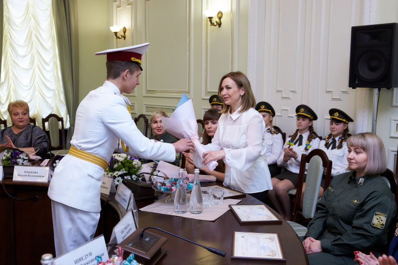 Геннадій Кернес привітав жінок із Міжнародним жіночим днем