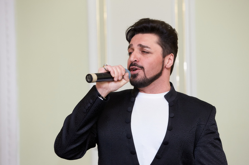 Геннадій Кернес привітав жінок із Міжнародним жіночим днем
