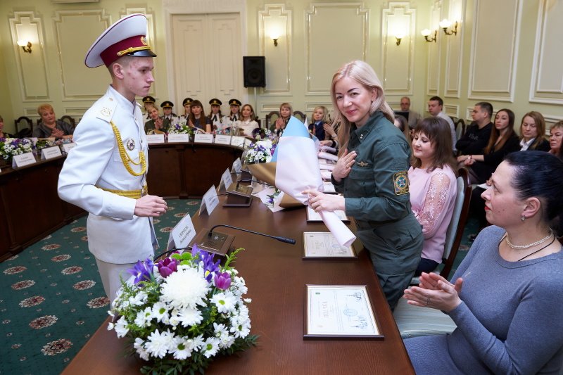 Геннадій Кернес привітав жінок із Міжнародним жіночим днем