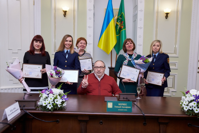 Геннадій Кернес привітав жінок із Міжнародним жіночим днем
