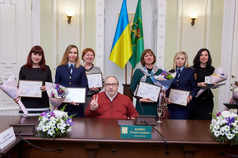 Геннадій Кернес привітав жінок із Міжнародним жіночим днем