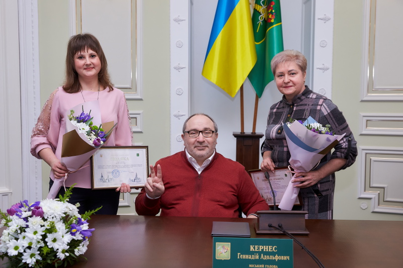 Геннадій Кернес привітав жінок із Міжнародним жіночим днем