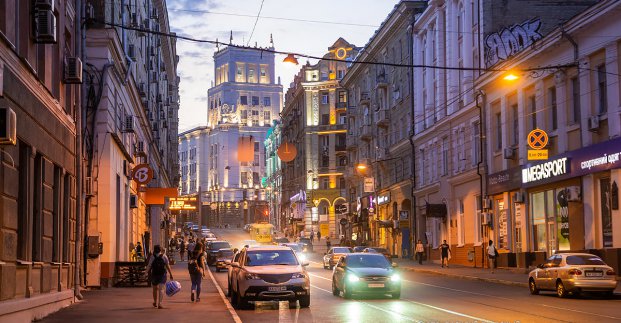 На вулиці Сумській обмежується рух транспорту і пішоходів