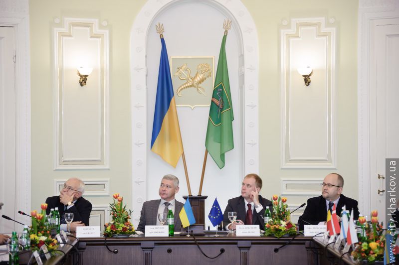 Консульські делегації ознайомилися з перебігом підготовки Харкова до ЄВРО-2012