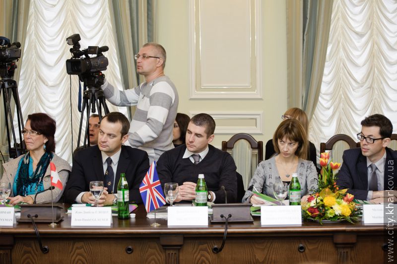 Консульські делегації ознайомилися з перебігом підготовки Харкова до ЄВРО-2012