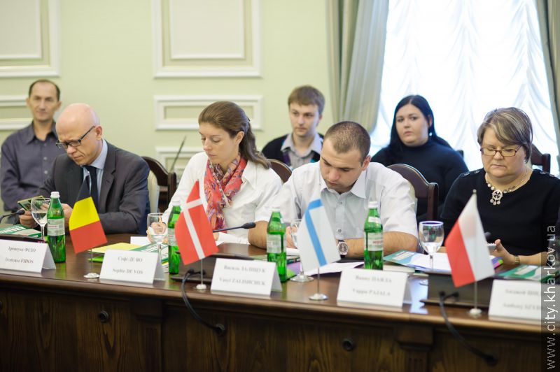 Консульські делегації ознайомилися з перебігом підготовки Харкова до ЄВРО-2012