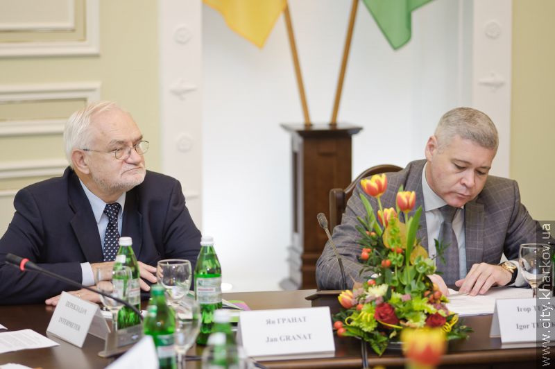 Консульські делегації ознайомилися з перебігом підготовки Харкова до ЄВРО-2012