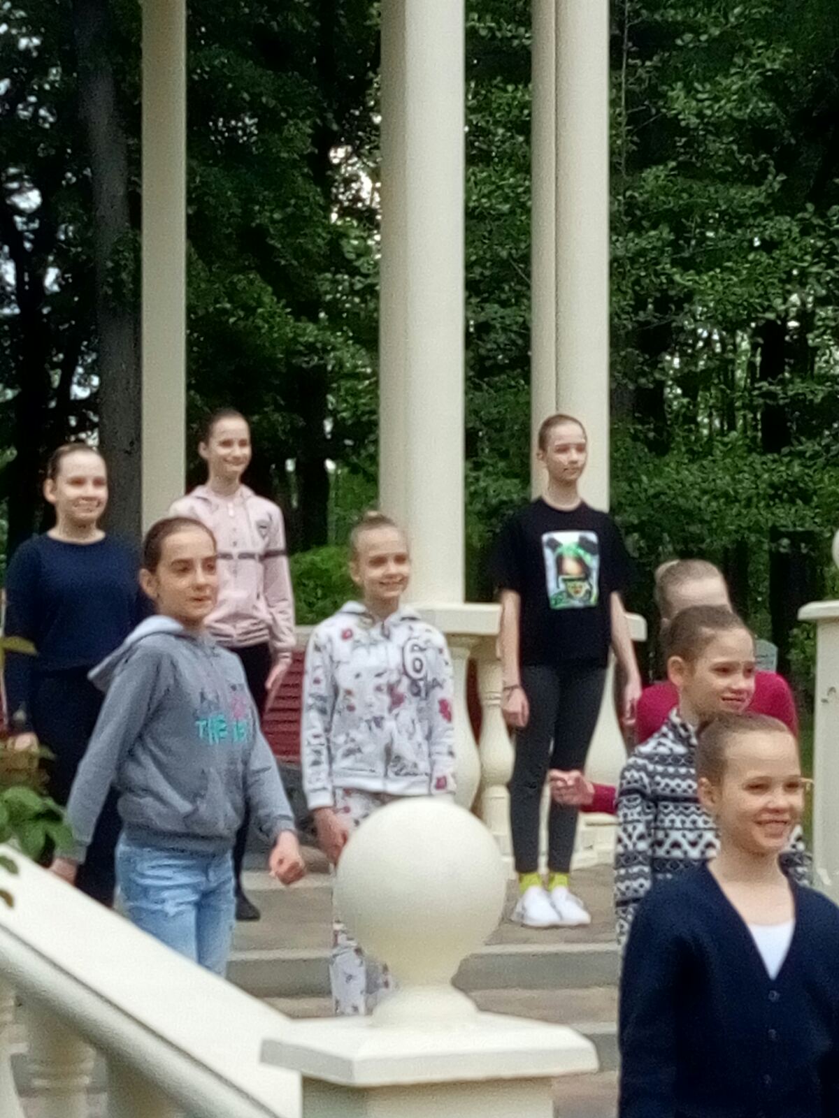 Вихованці хореографічної школи презентували флешмоб до Дня захисту дітей