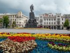 У Харкові висадили понад тисячу дерев і мільйон квітів