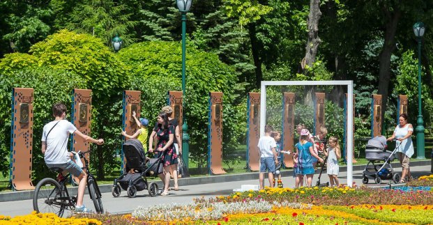 У місті встановлюють освіжаючі рамки