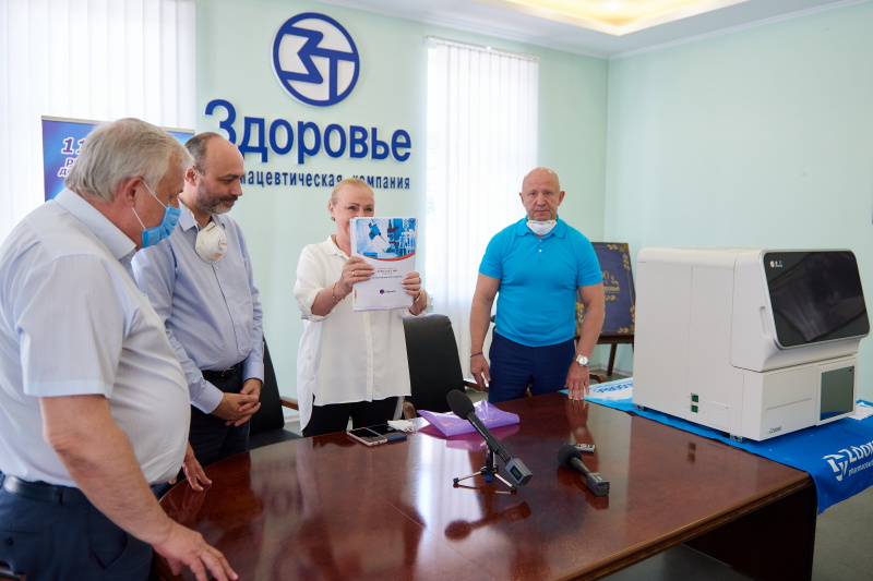 Міська лікарня №17 отримала сучасне імунологічне обладнання