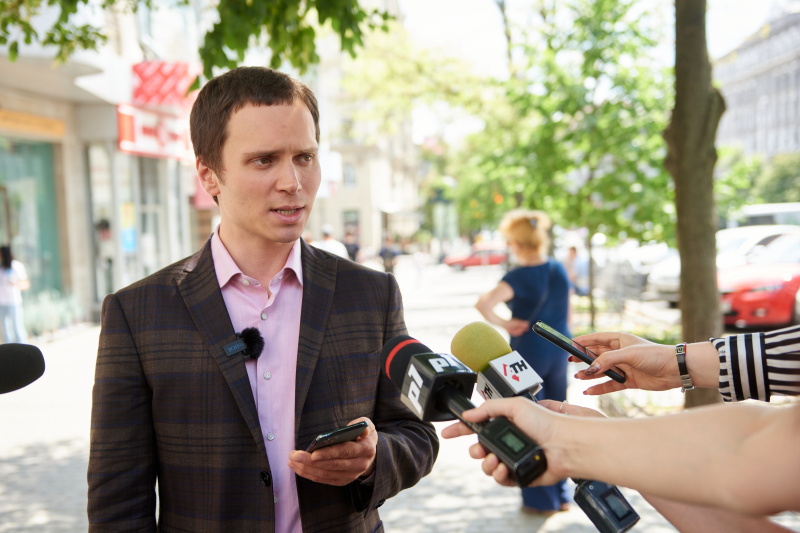 У міськраді розповіли про роботу додатка «Е-паркування»