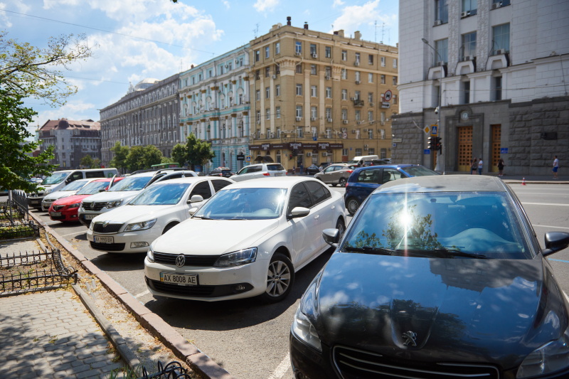У міськраді розповіли про роботу додатка «Е-паркування»