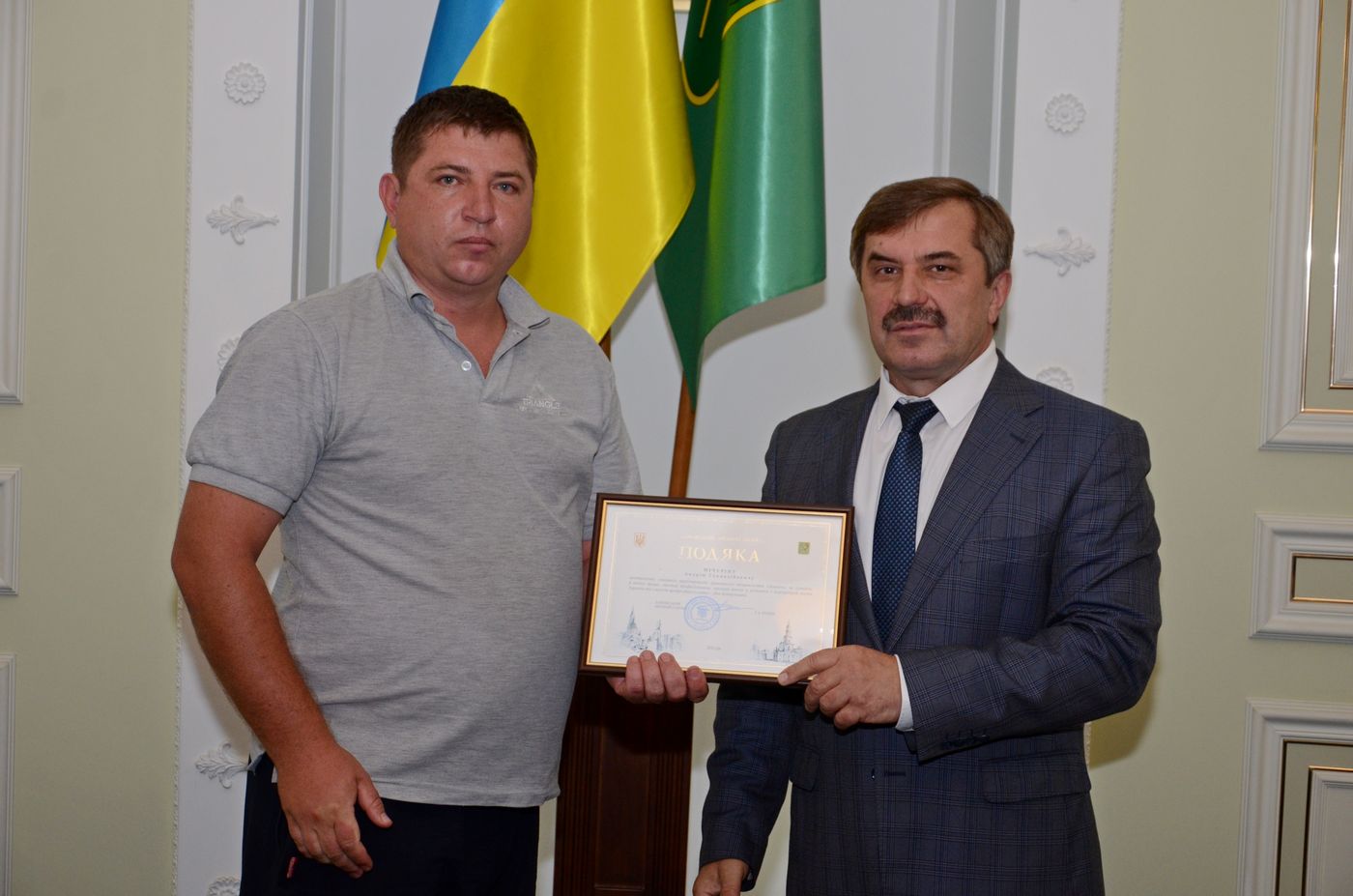 У міській раді вручили грамоти кращим будівельникам